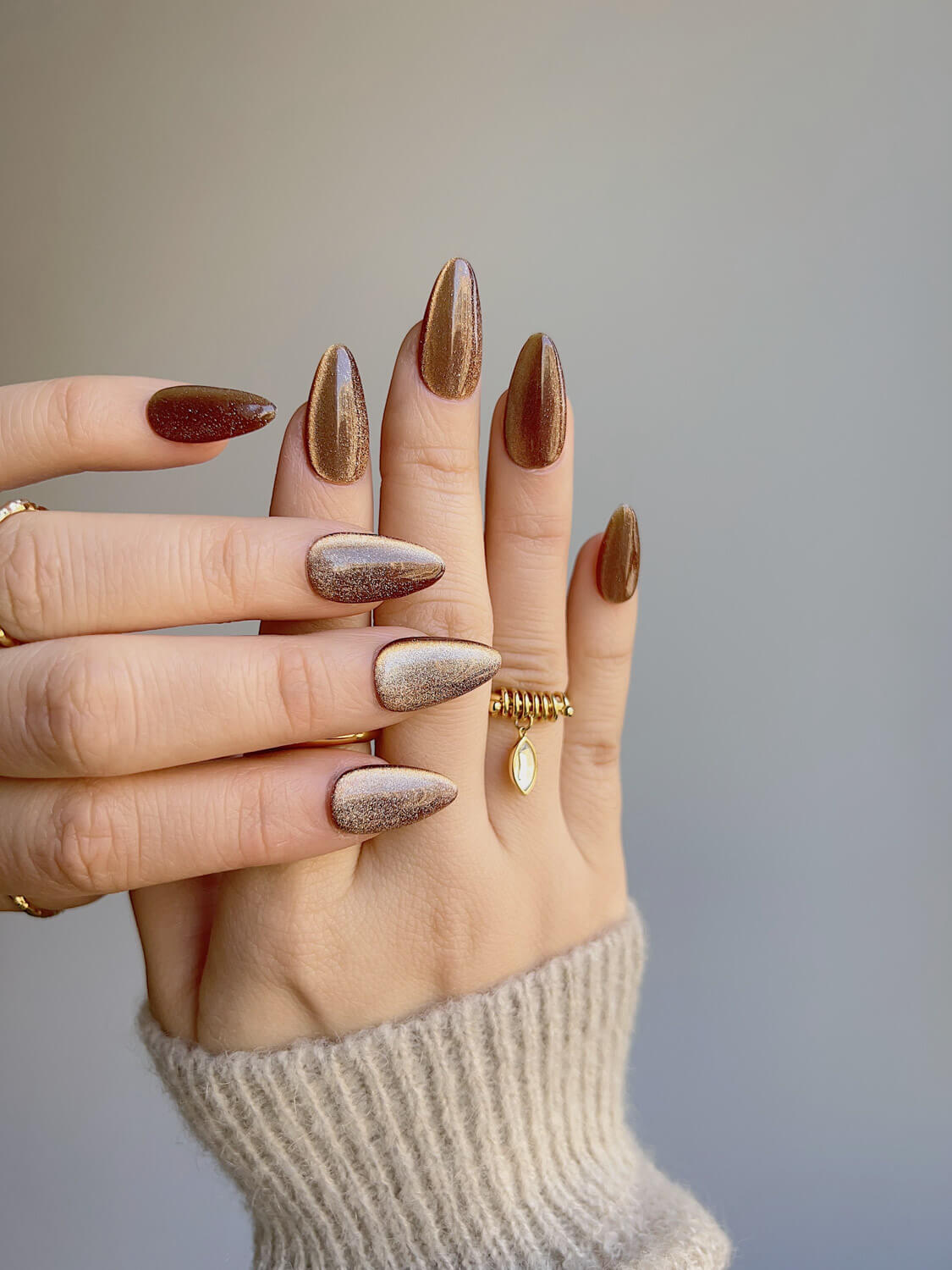 Light Brown Color Cat-Eye Pressonnails