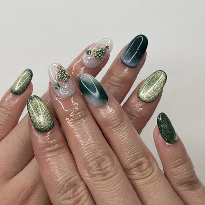 Green Christmas Nails Mystic Fir Short Oval nails