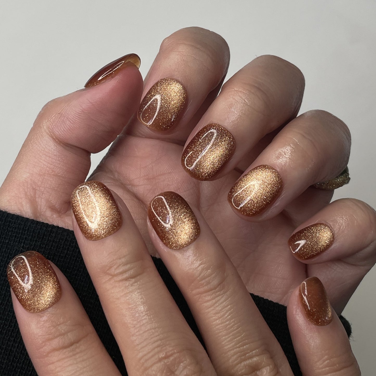 Maple Leaf Cat Eye Nails