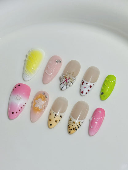 Golden Maple Leaf Designs Nails