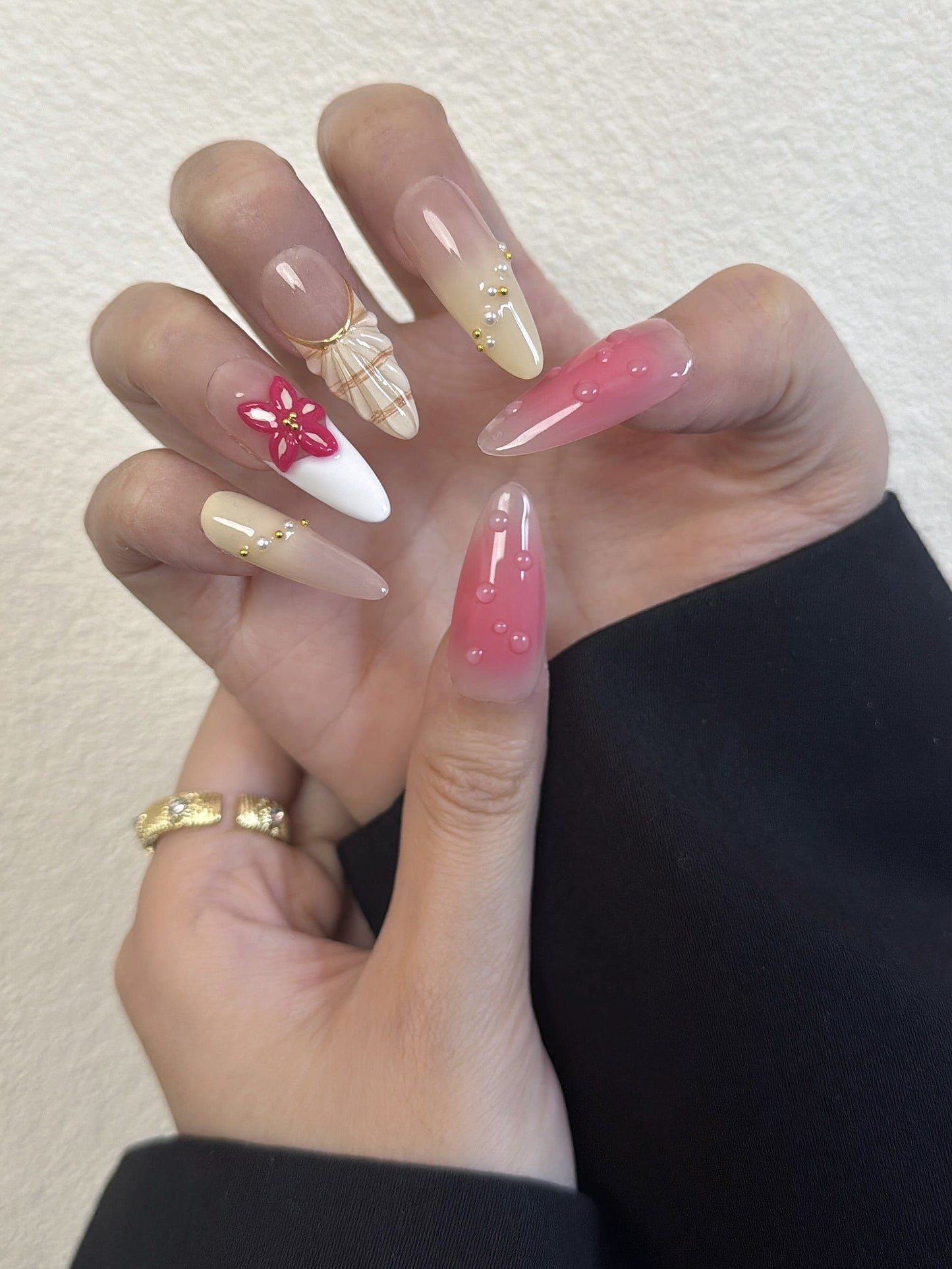 3d flowers Almond Nails